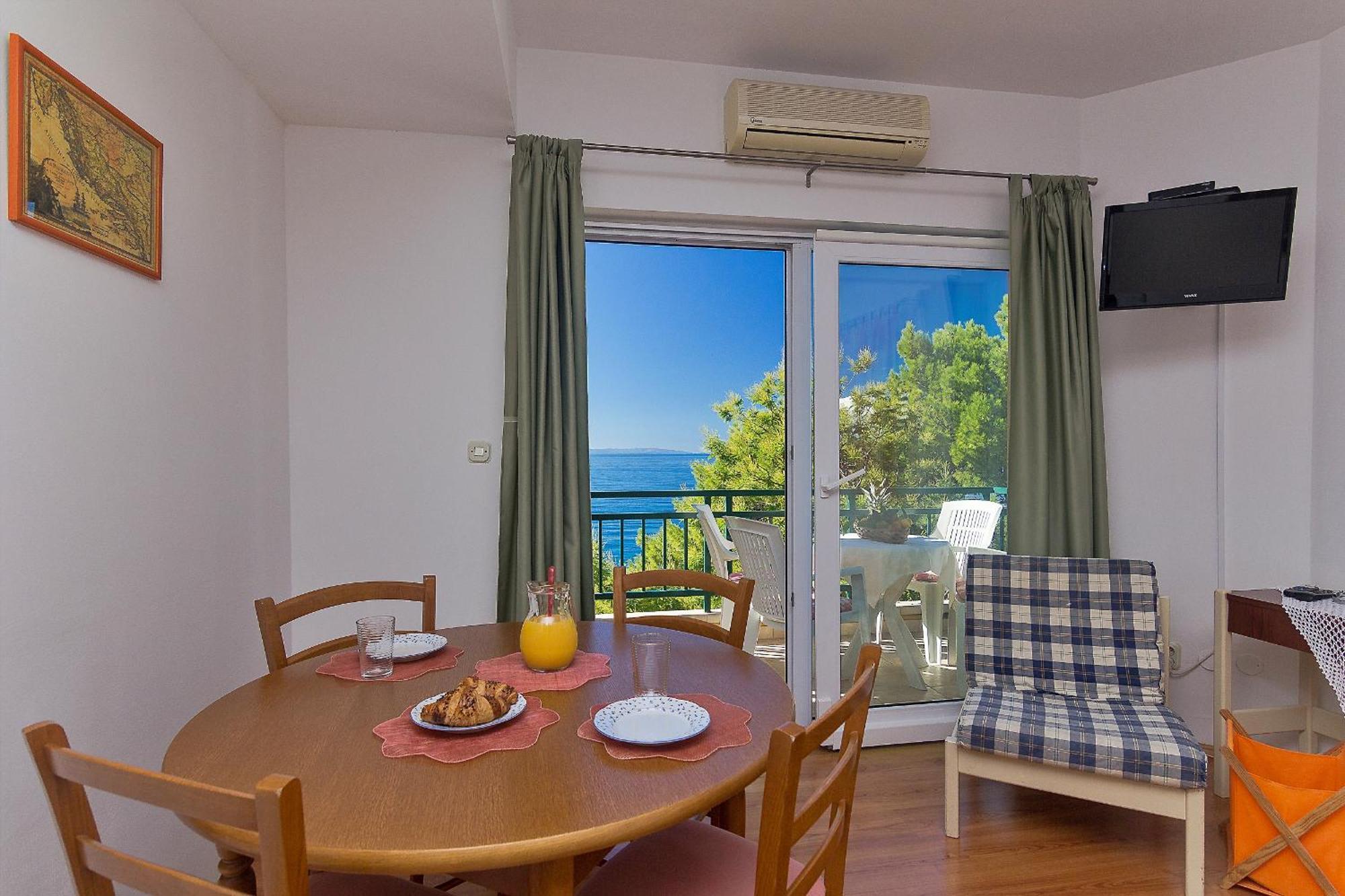 Apartment Ela Tucepi